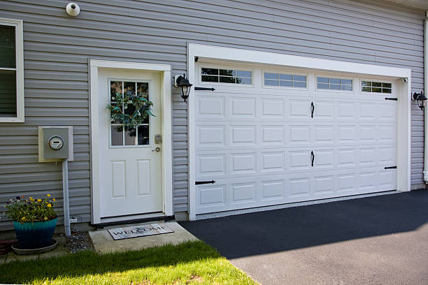 24/7 Emergency Garage Door Panel Replacement experts in East Mountain, TX